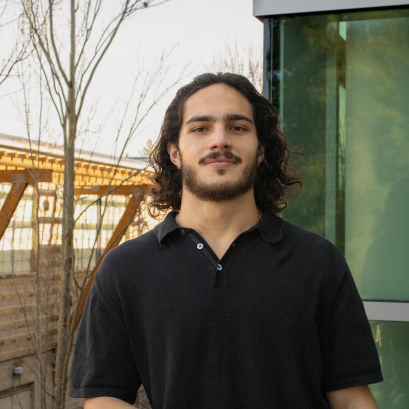 Alex Grossetete Headshot