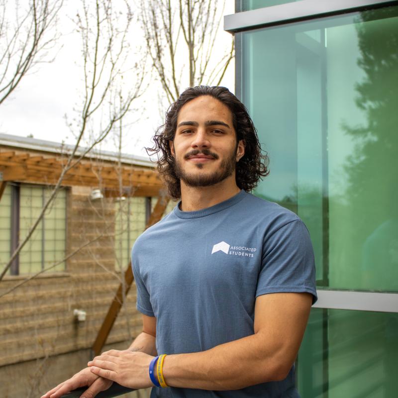 Alex Grossetete Headshot