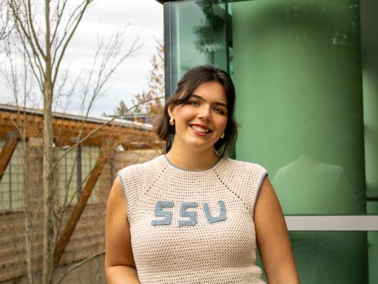 Lucy Dean Campaign Headshot