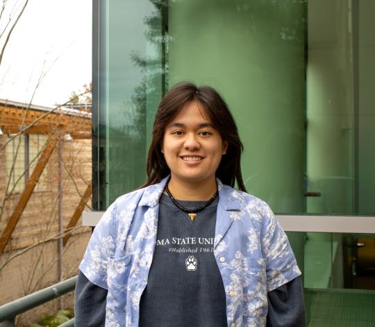 Caitlin "Alex" Roig Campaign Headshot